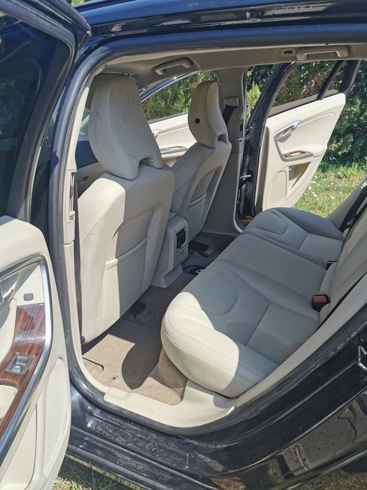 Vând Volvo v60 euro5