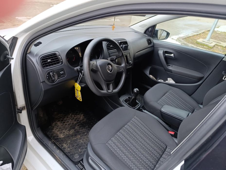 Vw polo 2015  vând