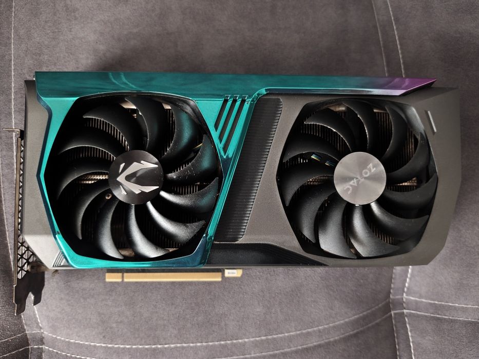 Placă Video Zotac RTX 3070 AMP Holo 8GB GDDR6, Cutie Originală, Mentenanta full, Stare impecabila