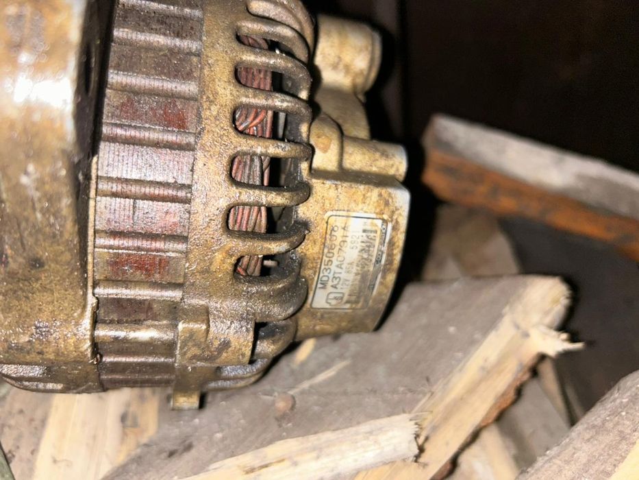 Запчасти на Митсубиси Монтеро