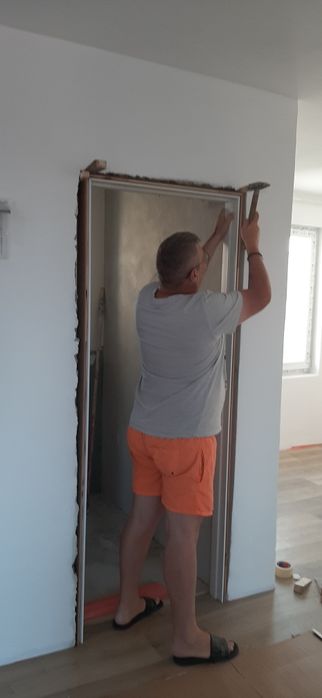 Montaj usi interioare și exterioare