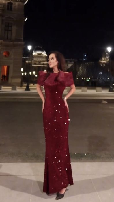 Вечернее платье в идеальном состояни
