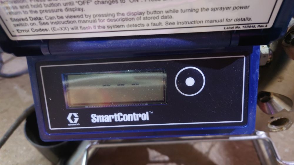 Продавам машина  за боядисване Graco St max 395