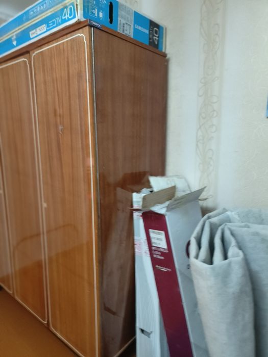 Продам шкаф  платяной