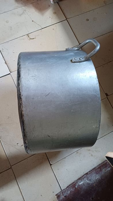 Продам Ковёр, кастрюля, тазик, тачка са