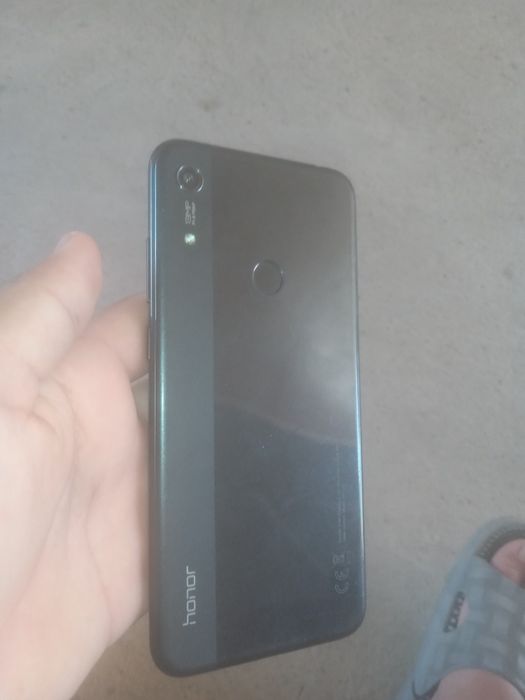 Honor8a xotirasi 32 aybi ekrani singan registratsiyaga tushgan lekin