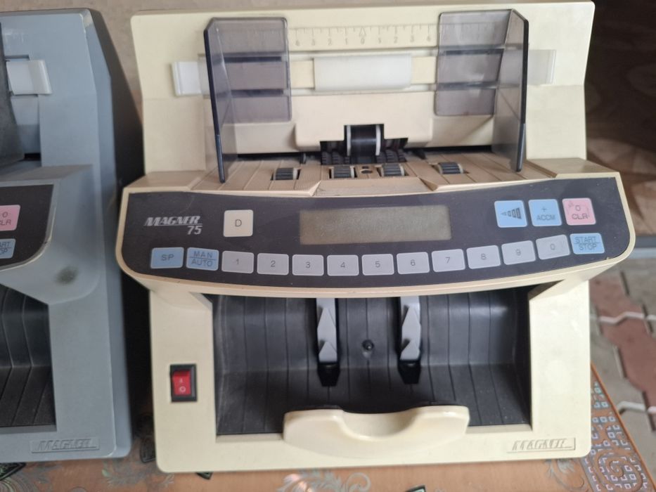 Денежно счётная машинка