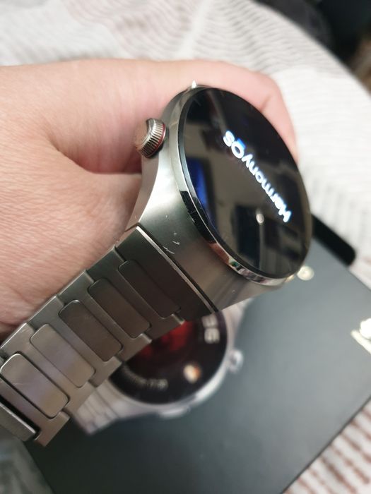 Часы наручные почти новые