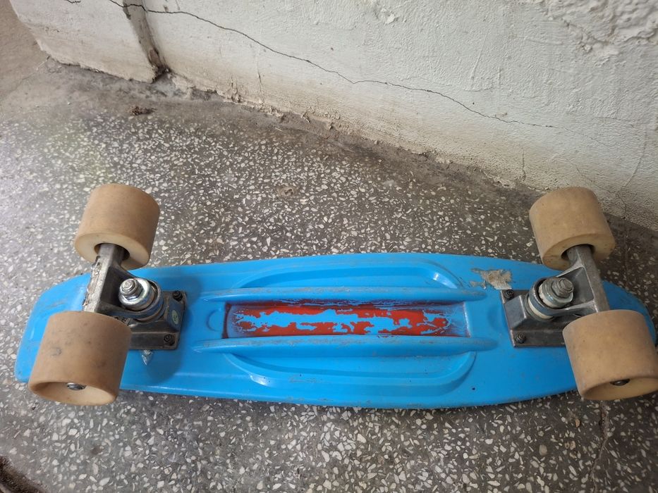 Vand Penny board.