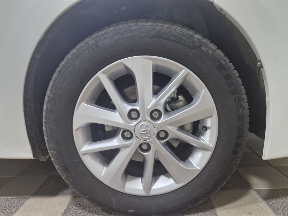 Продам Тойоту королла 2015 года выпуска