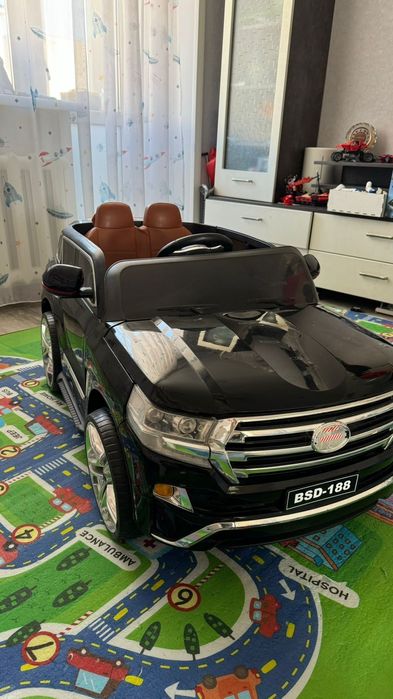 Продам детскую авто.