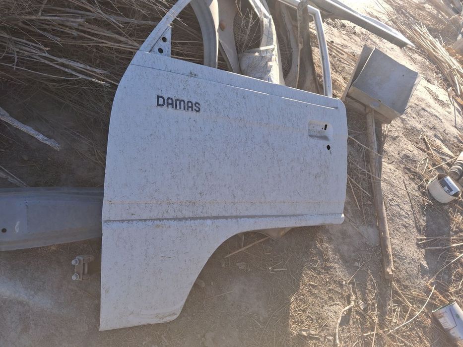 Дамас капот ешиклари бор