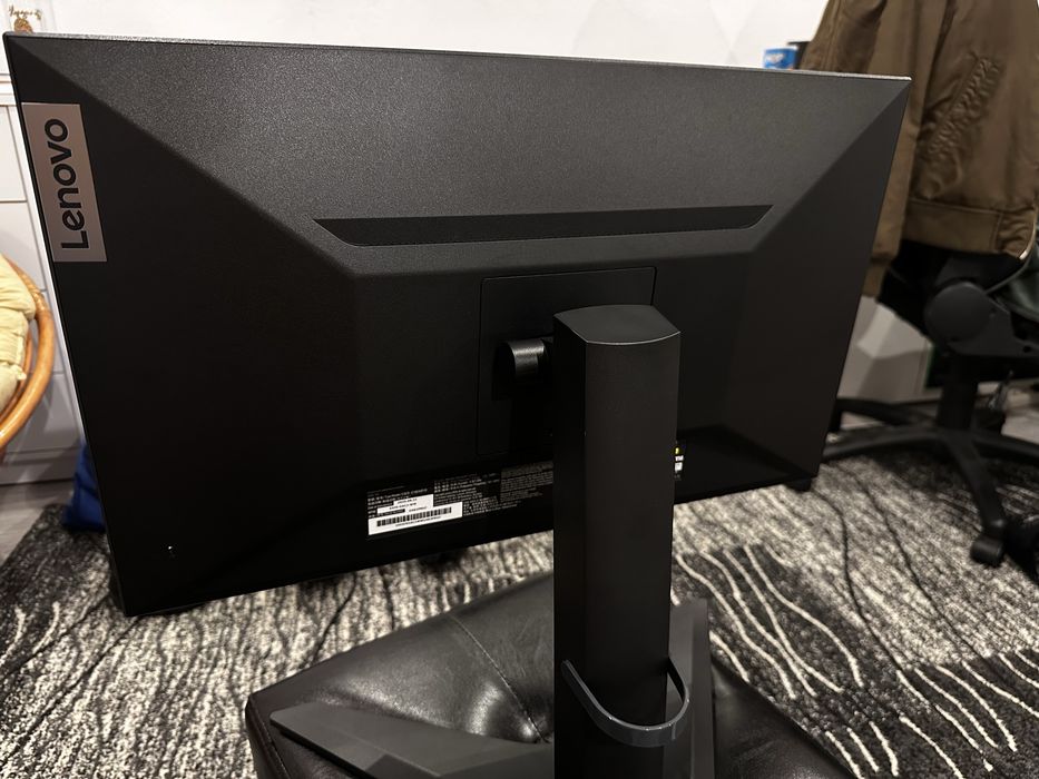 Monitor Lenovo 144Hz, Full HD