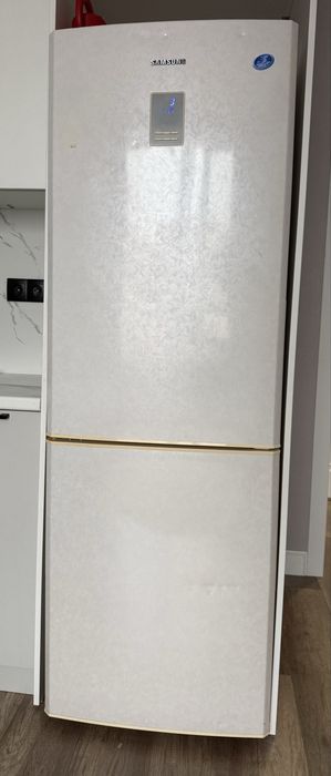 Холодильник samsung