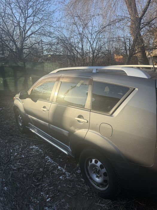 Vând Mitsubishi Outlander 2.2 Diesel, 2008 – 4x4, stare b
