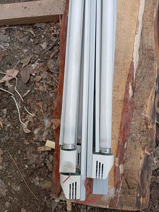 Светильники потолочные.