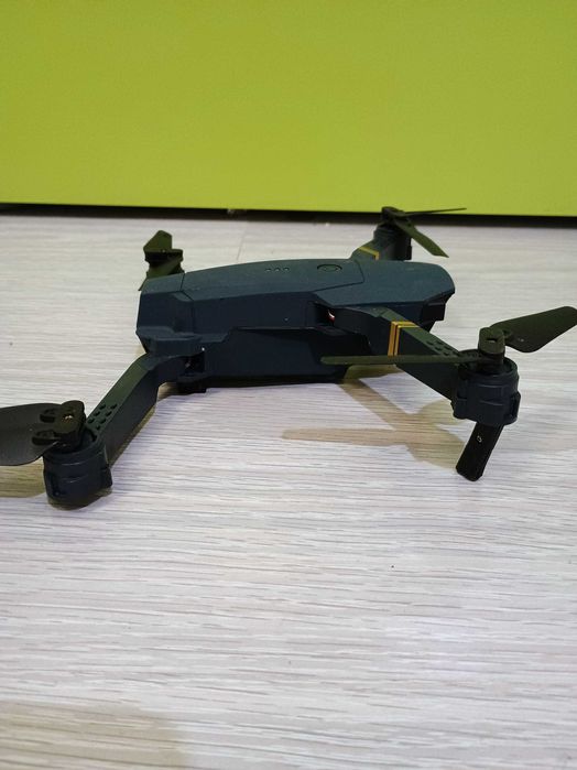 Дрон с камера за лупинги