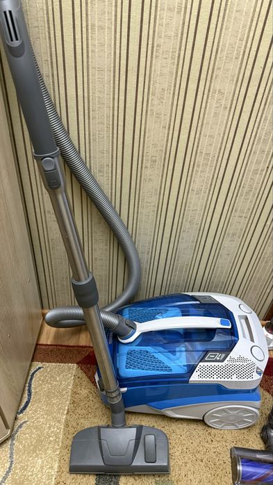 Продам пылесос в отличном состоянии