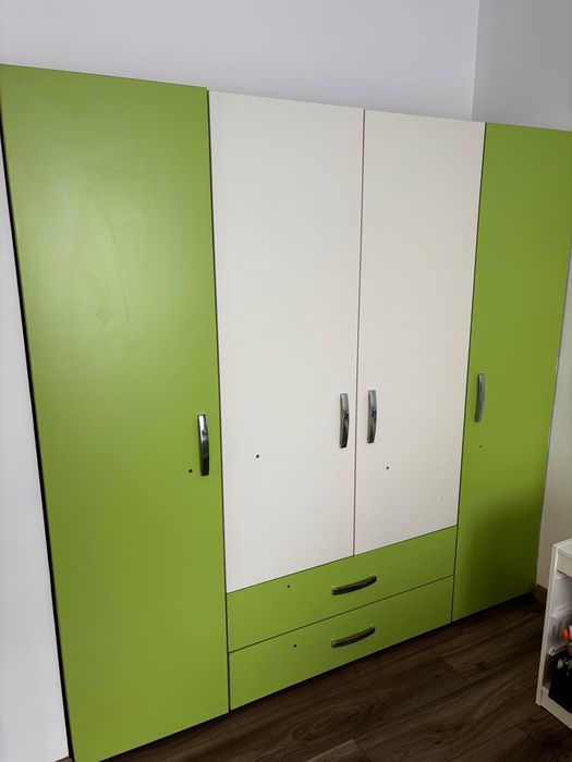 Set Mobilier dormitor copil (pat + dulap)