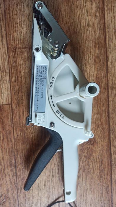 Аппликатор, этикет пистолет