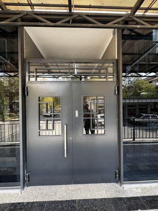 Продается квартира ( коробка )