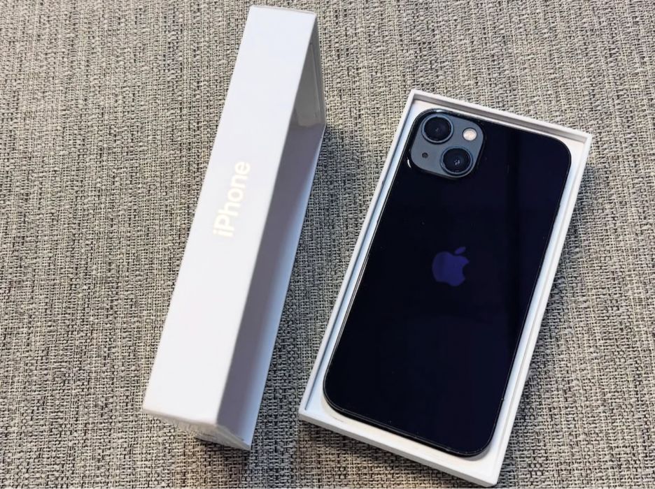 iPhone 13 128GB 100% battery