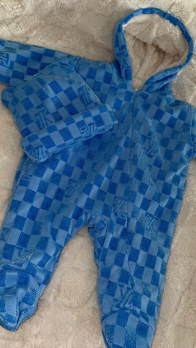 Детский одежда сатылады