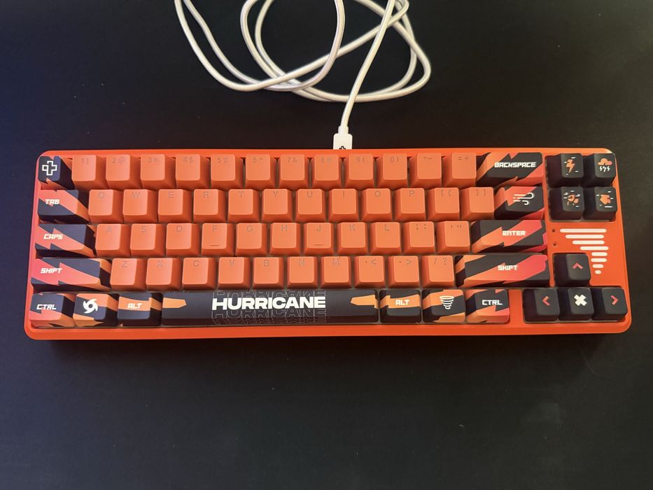 Vând tastatură QwertyKey Hurricane