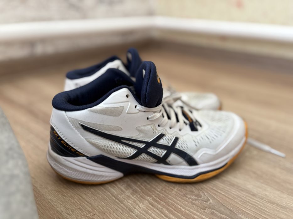 Asics для войлебола девочкам и пацанам 37размер