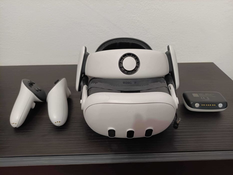 Meta Quest 3 + BOBOVR strap + baterie + interfata faciala de racire + jocuri si Virtual Desktop