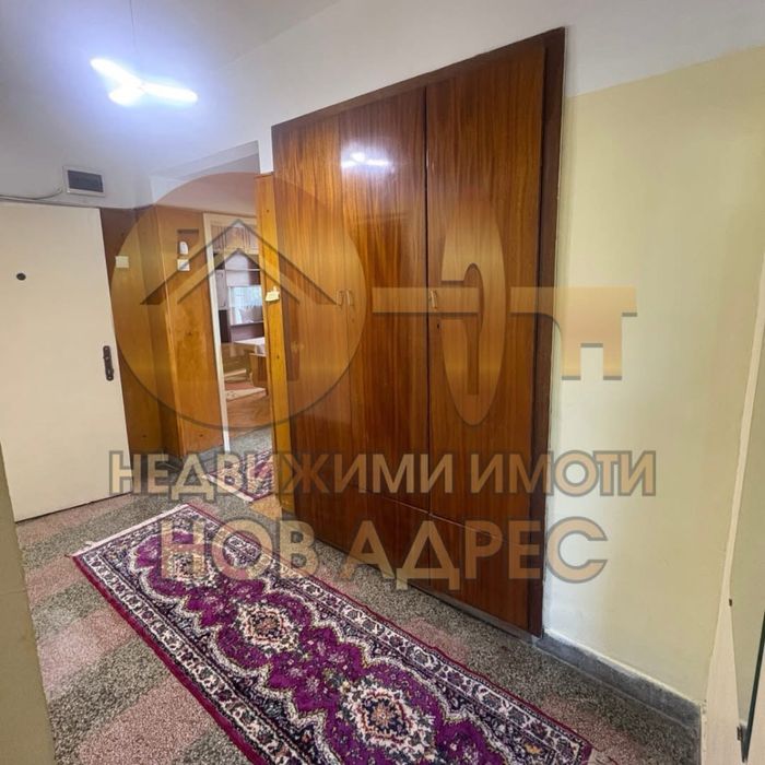 Дава се под наем Четиристаен апартамент в Търговище, Център - 95 кв.м за 229.5 € - Снимка #4