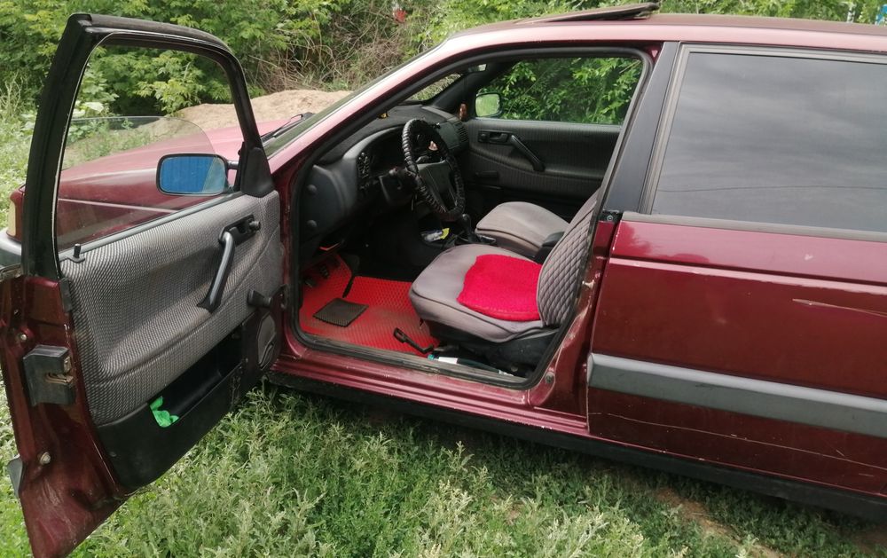 Volkswagen passat B3 седан