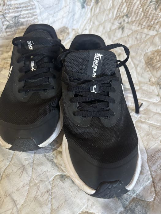 Маратонки  NIKE 39 номер