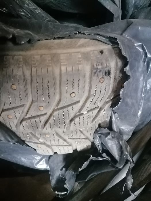 Продам б/у шины.