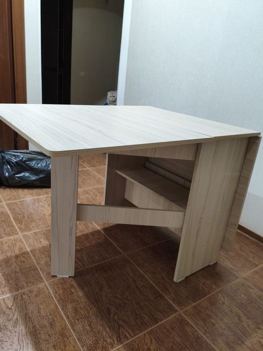 Продам стол раскладной новый