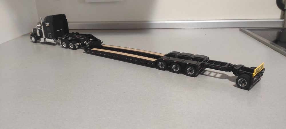 Колекционерски модел мащаб 1:50