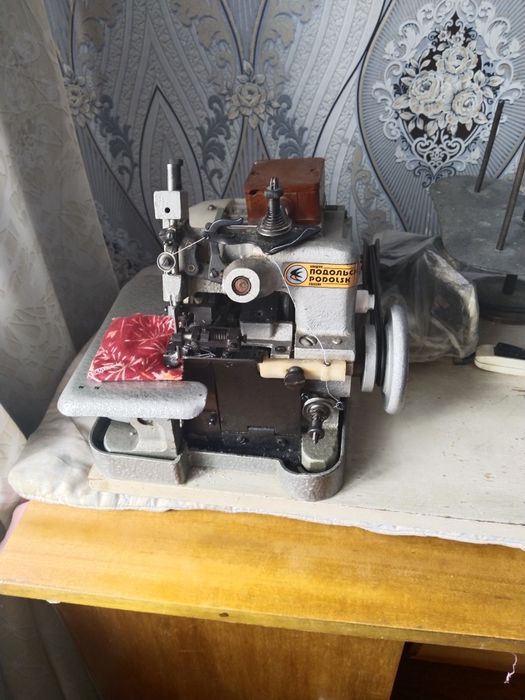 Продам оверлок в отличном состоянии