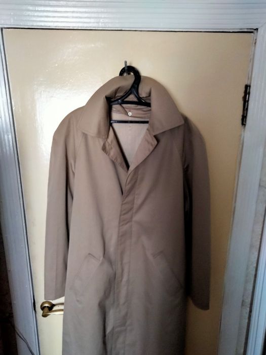 Плащ  мужской, винтпжный,  новый  со  съёмным  утеплителем..  Болгария