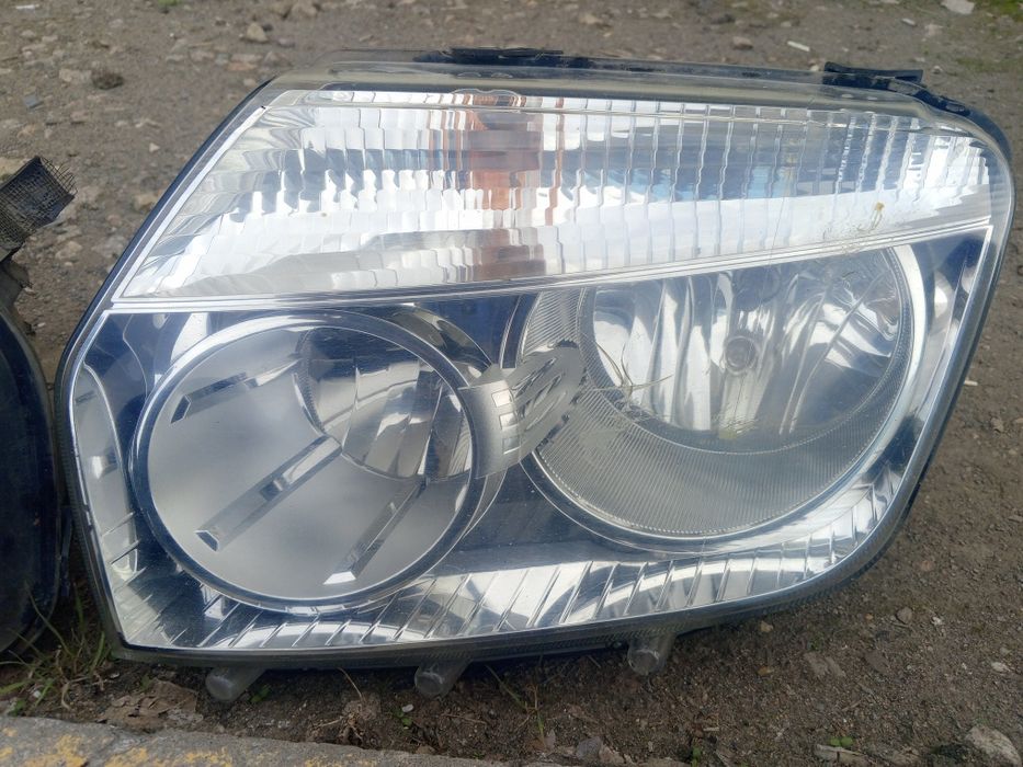Фары  Рено дастер