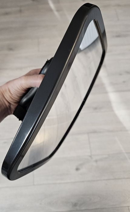 Oglinda retrovizoare pentru bebe