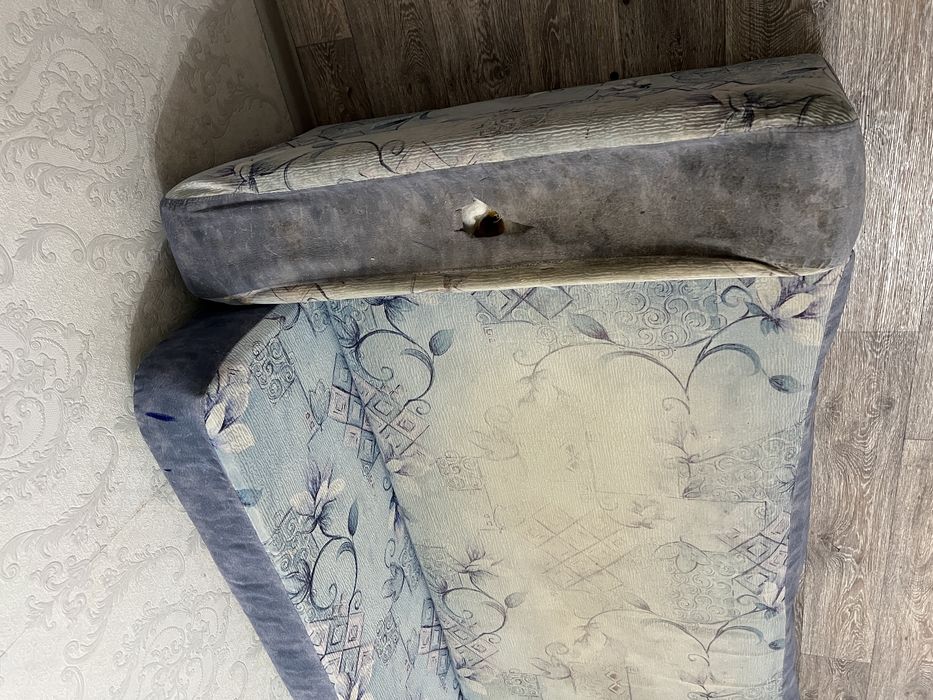 Диван самовывозом отдам