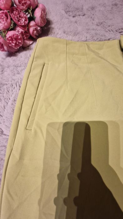 Pantaloni Stradivarius mărimea 42, talie înaltă