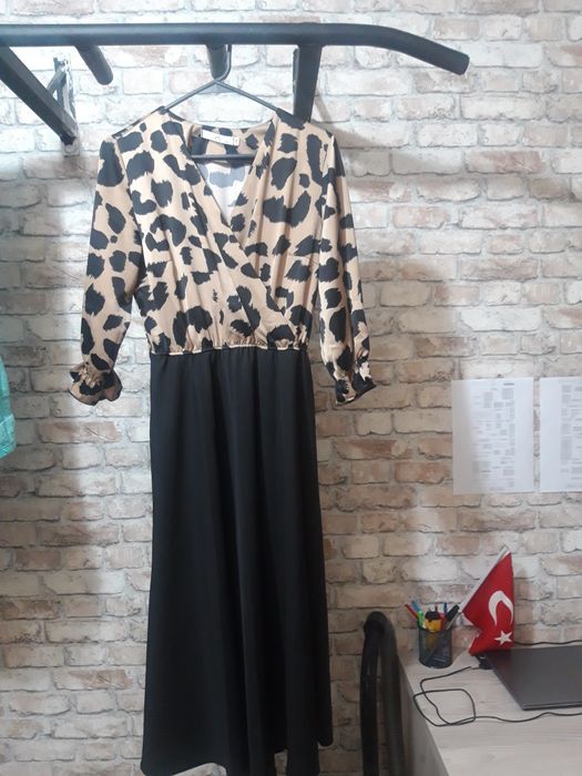 Платье для женщин