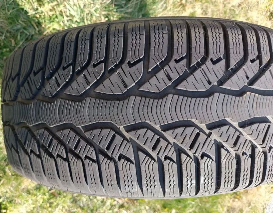 Set anvelope Kleber Krisalp 235 45 r18 - folosite la Tesla