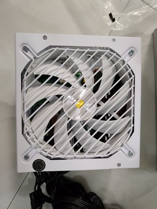 Sursa PC Mars Gaming Alba MPB850SIM 80+ 850W Modulara ATX Desigilata
