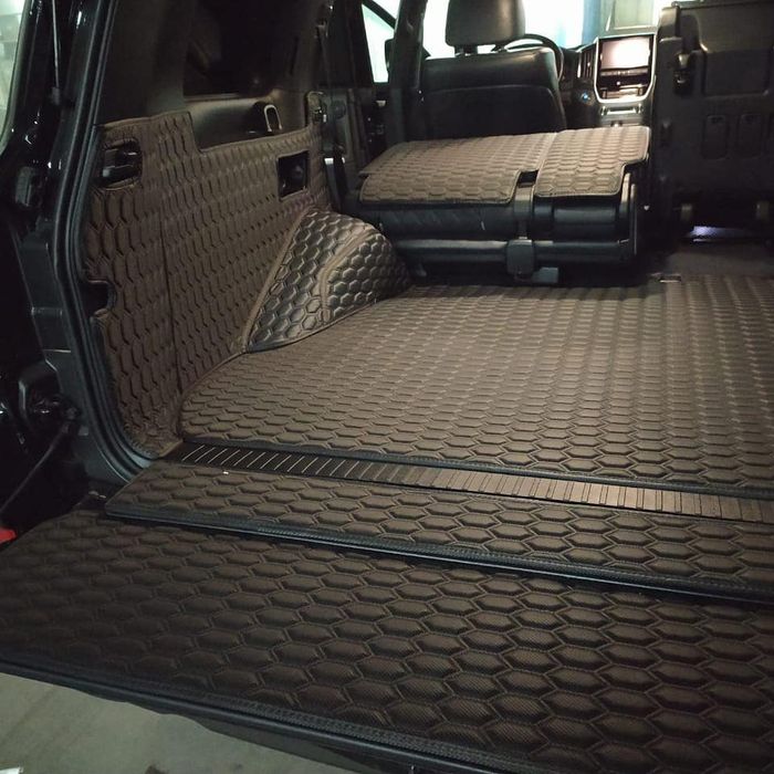 3D полики / коврики в багажник