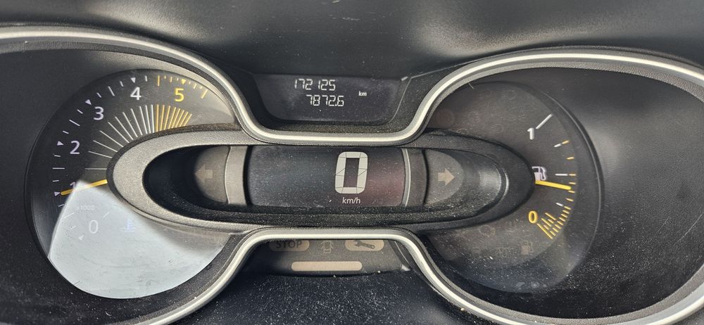 Vând Renault Trafic