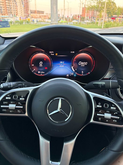 Mercedes Benz GLC300