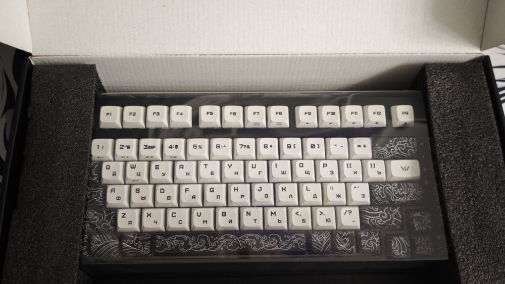 Продам клавиатуру Ardor Patron 75