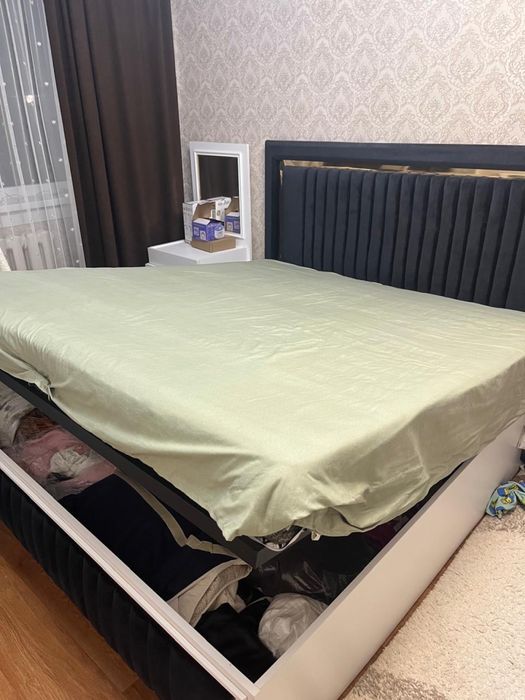 Продаю спальня почти новая
